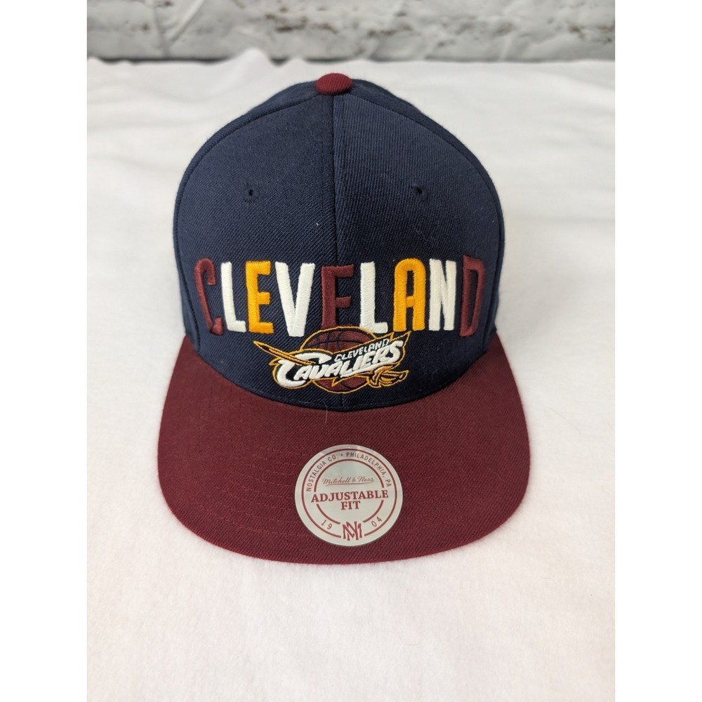 Mitchell & Ness Cleveland Cavaliers Snapback Hat NBA‎ Navy Wine Cap